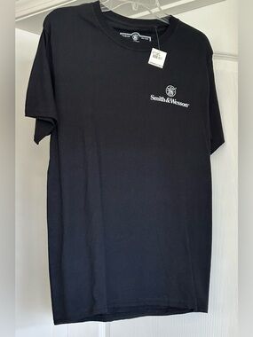 Smith & Wesson Made in the USA Men's Short-Sleeve T-Shirt Size Small
